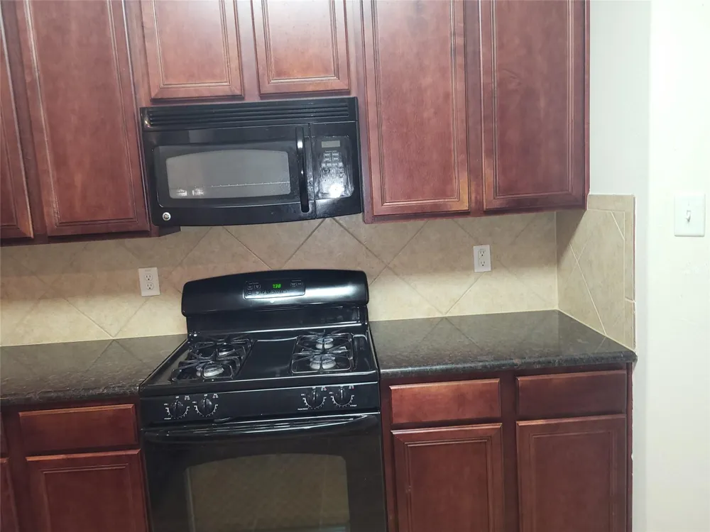 3214 Lone Trail Drive NW Texas City, TX 77591