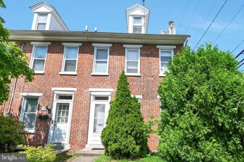 551 SPRUCE STREET