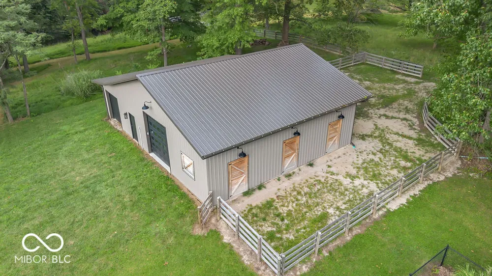 4585 E Robinson Road Bloomington, IN 47408