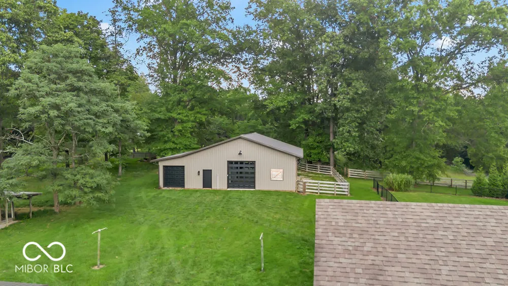 4585 E Robinson Road Bloomington, IN 47408