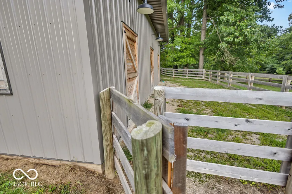 4585 E Robinson Road Bloomington, IN 47408