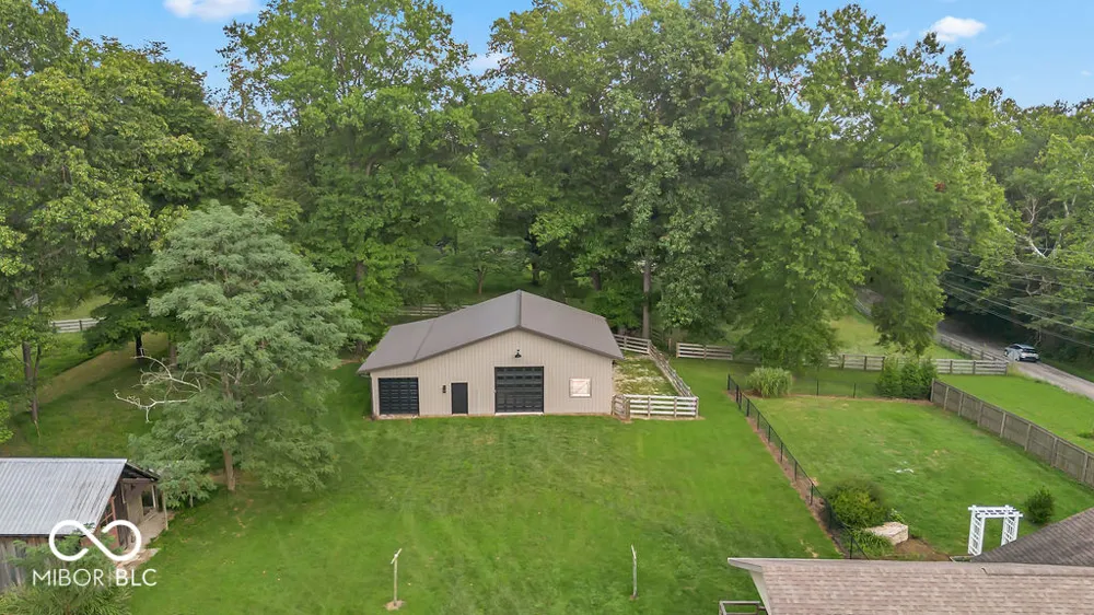 4585 E Robinson Road Bloomington, IN 47408