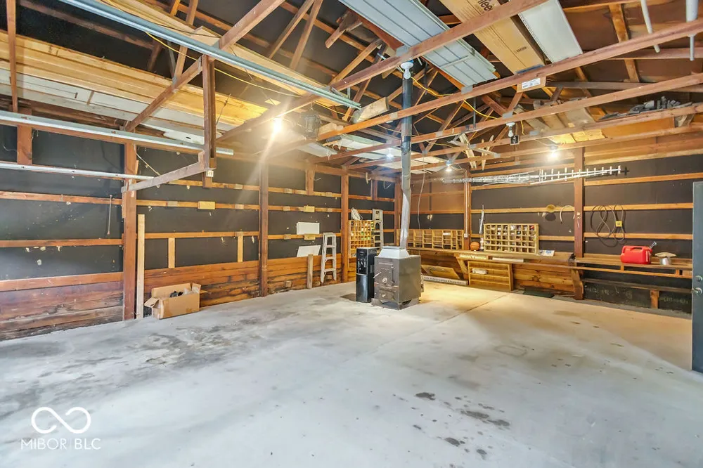 4585 E Robinson Road Bloomington, IN 47408