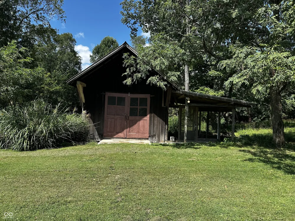 4585 E Robinson Road Bloomington, IN 47408