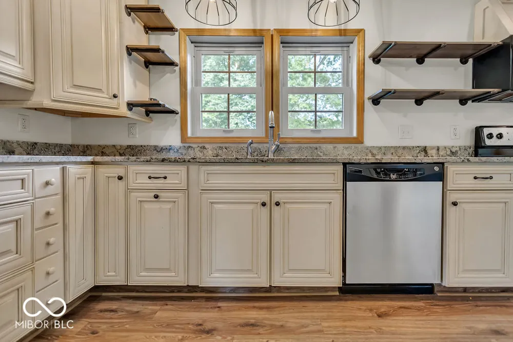 4585 E Robinson Road Bloomington, IN 47408