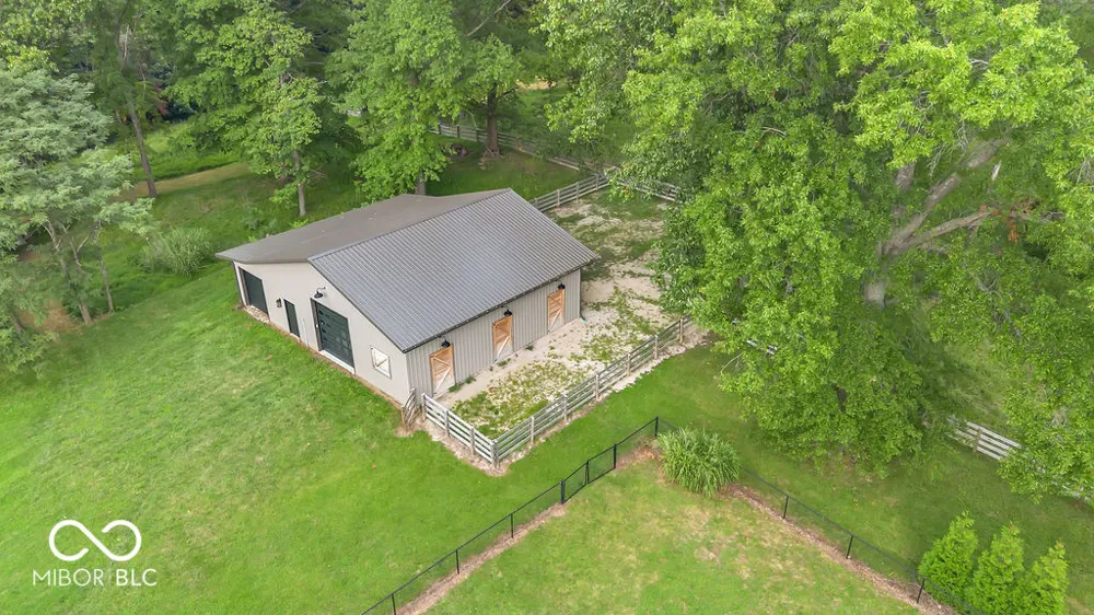 4585 E Robinson Road Bloomington, IN 47408
