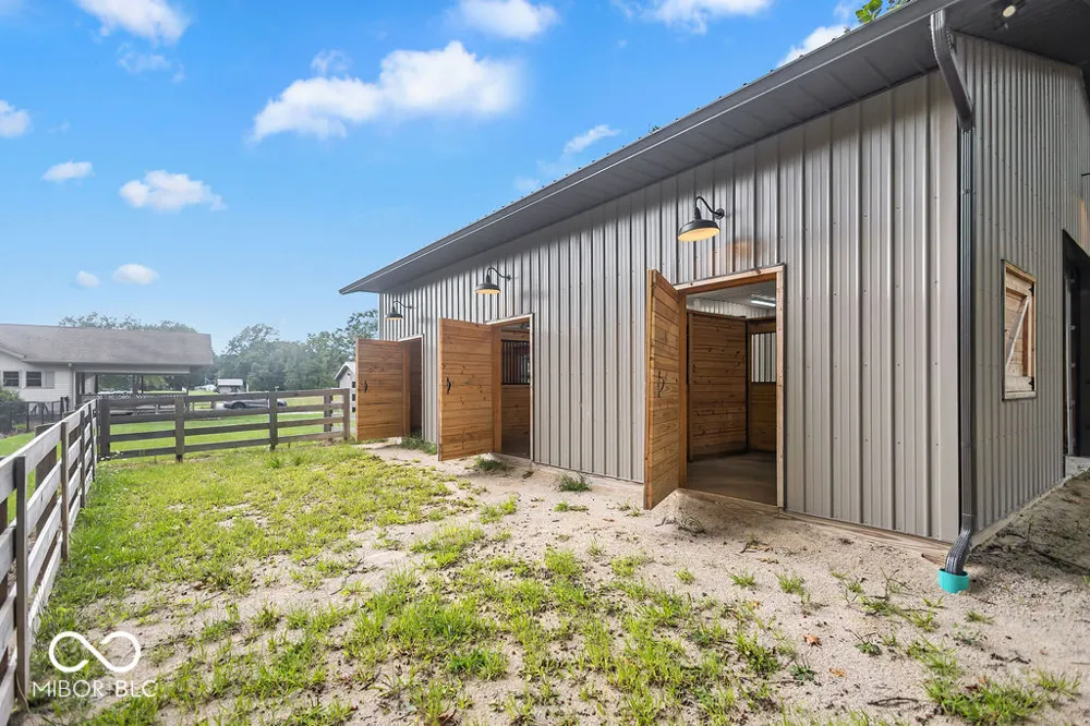 4585 E Robinson Road Bloomington, IN 47408