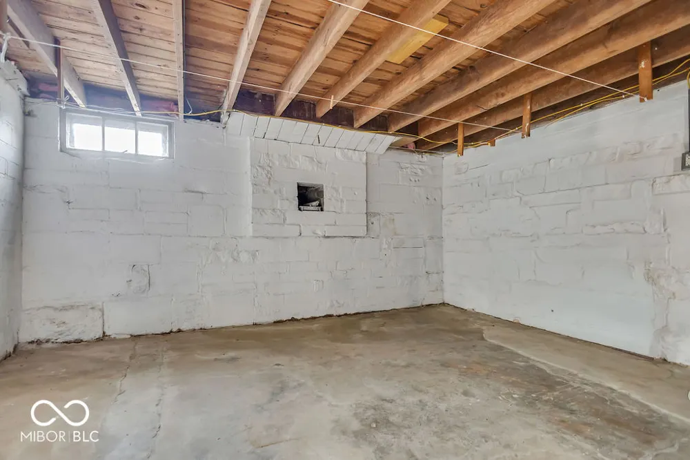 4585 E Robinson Road Bloomington, IN 47408