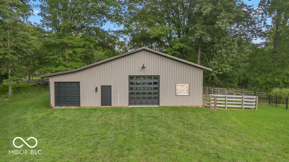 4585 E Robinson Road Bloomington, IN 47408