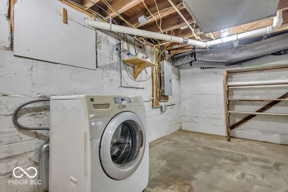 4585 E Robinson Road Bloomington, IN 47408