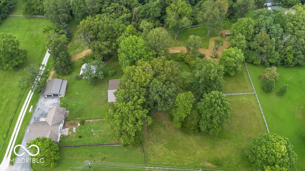 4585 E Robinson Road Bloomington, IN 47408