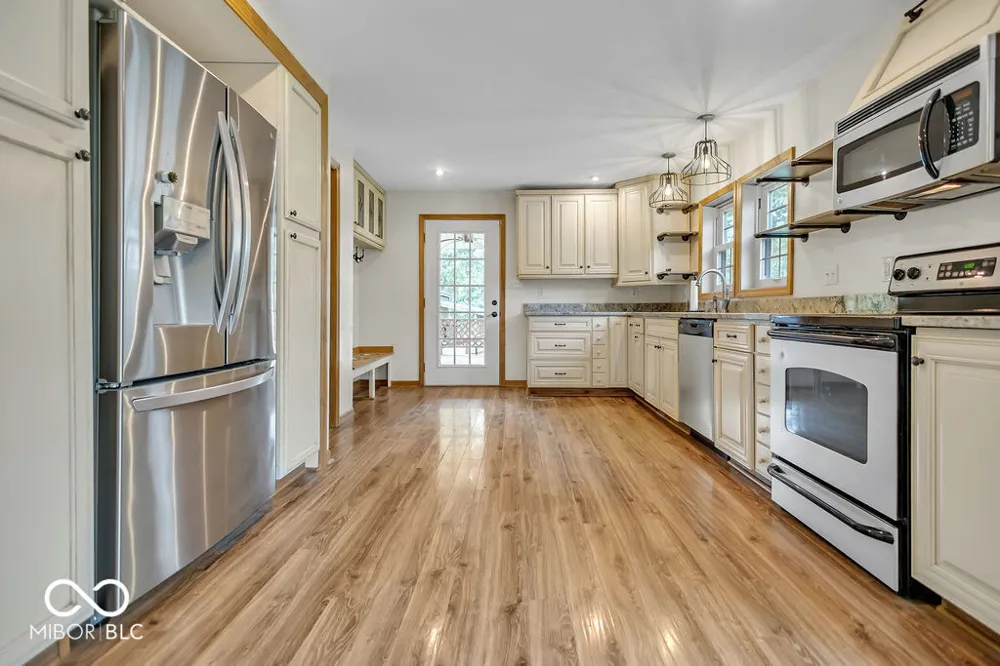 4585 E Robinson Road Bloomington, IN 47408