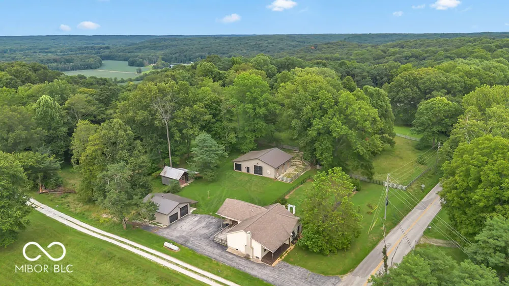 4585 E Robinson Road Bloomington, IN 47408