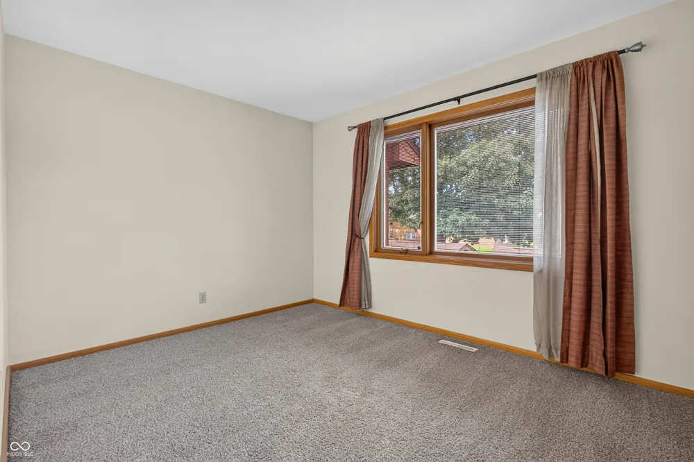 3177 Sycamore Drive #5A Columbus, IN 47203