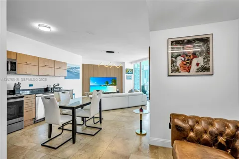 350 S Miami Ave #2009