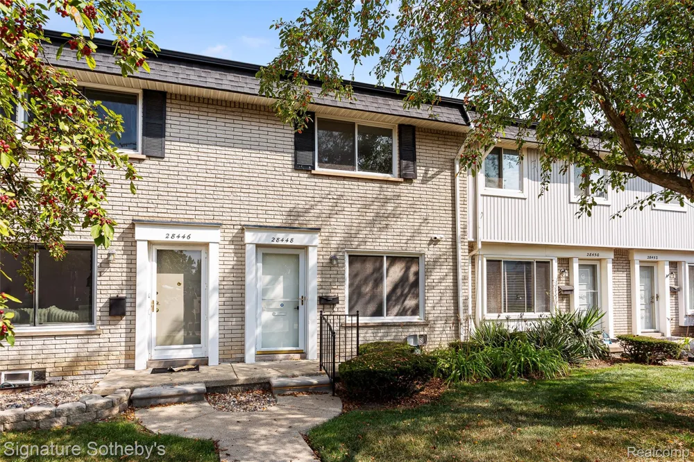 28448 Universal Warren City, MI 48092