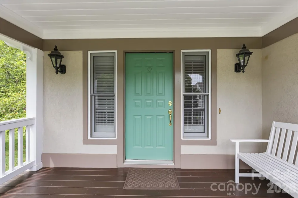 18 Creekside Way Asheville, NC 28804