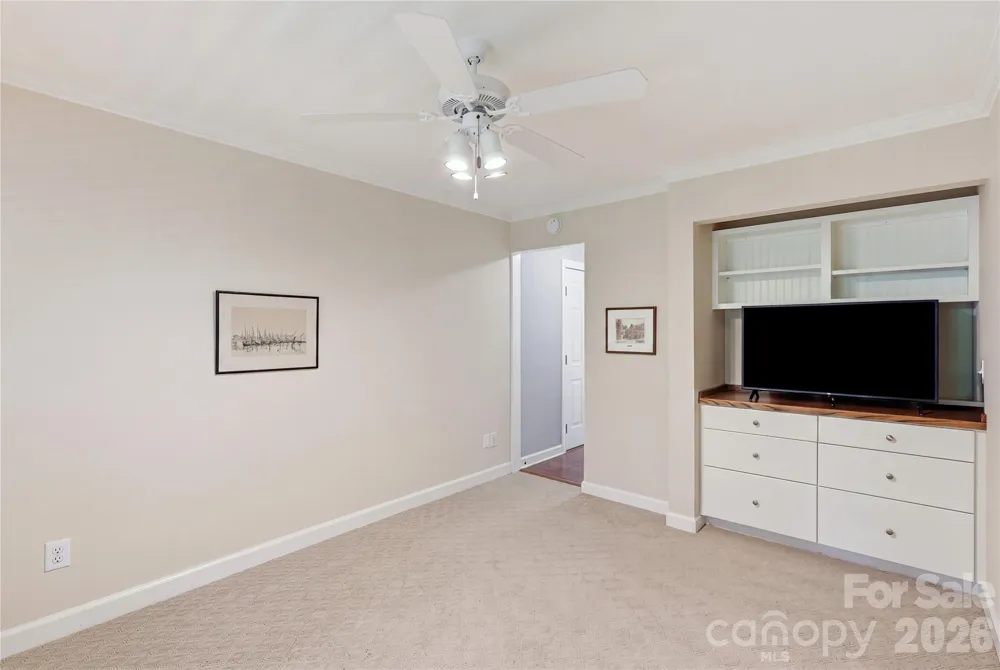 18 Creekside Way Asheville, NC 28804