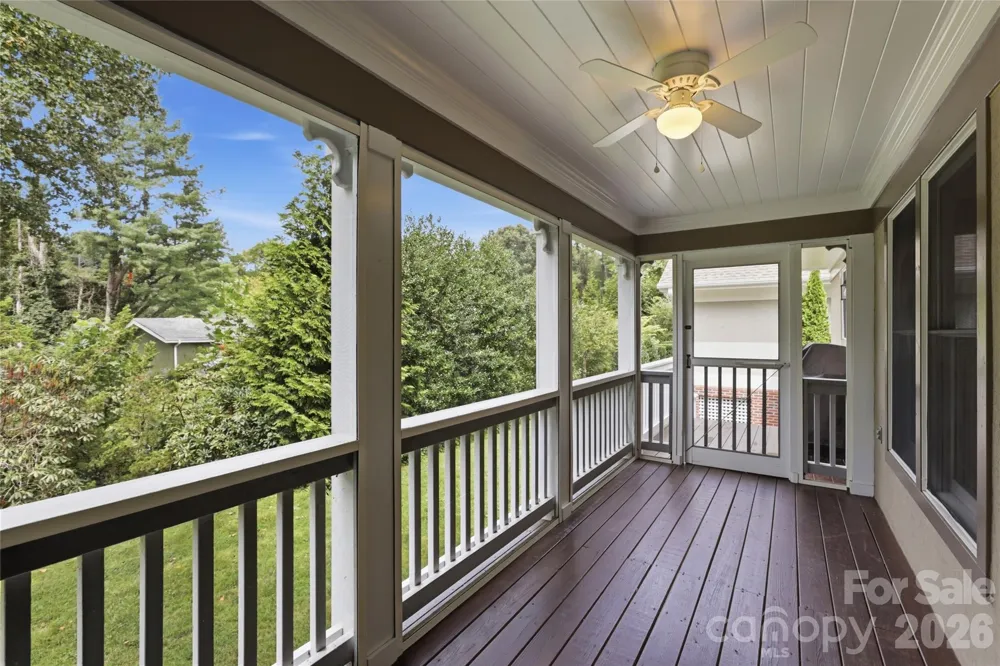18 Creekside Way Asheville, NC 28804