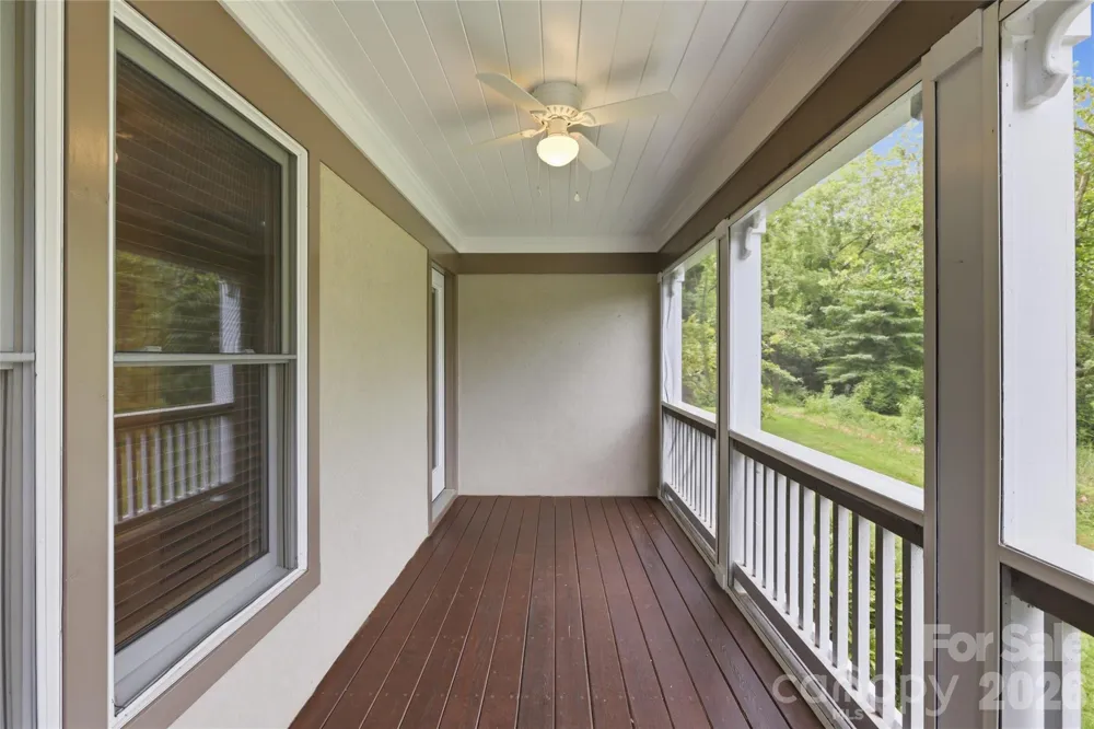 18 Creekside Way Asheville, NC 28804