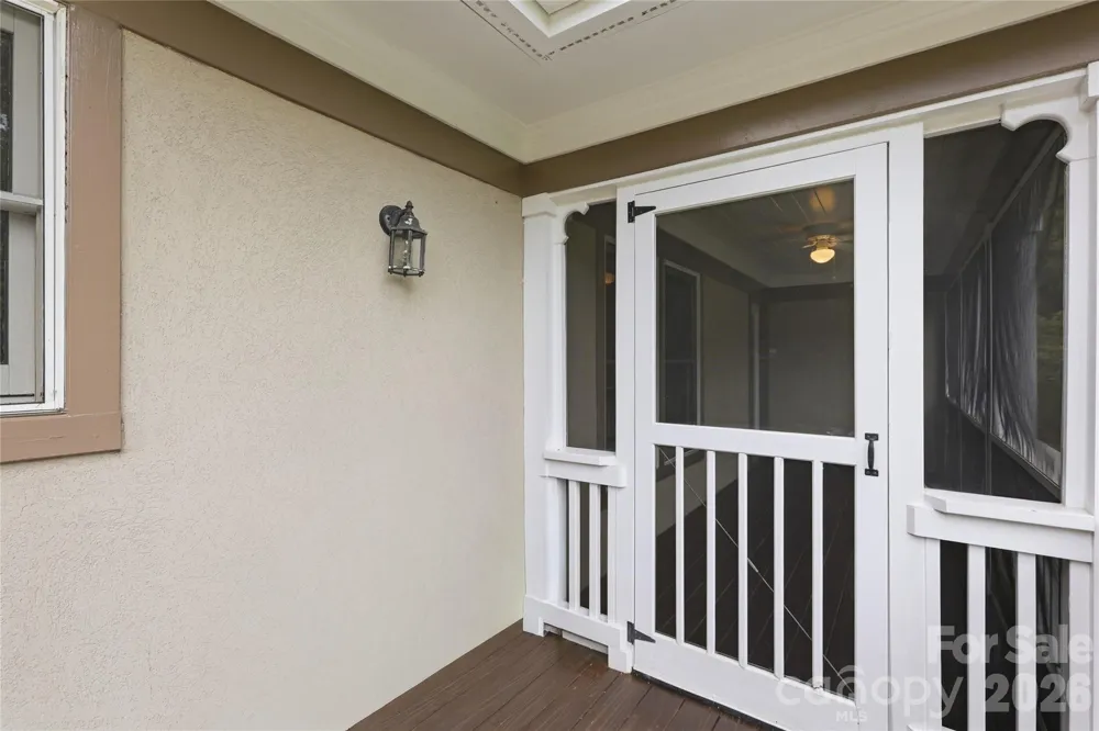 18 Creekside Way Asheville, NC 28804