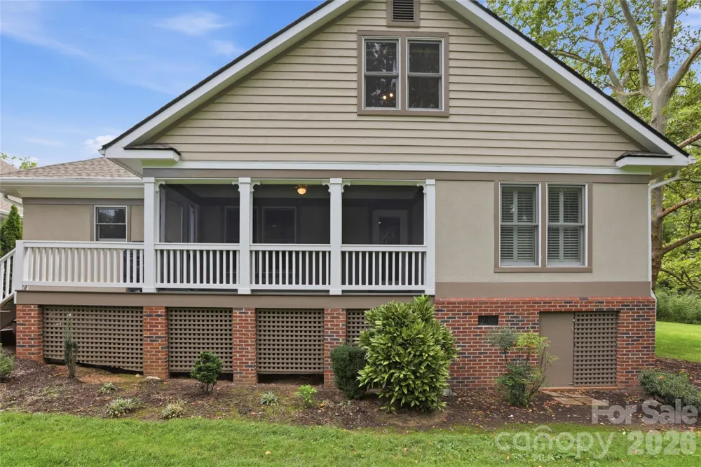 18 Creekside Way Asheville, NC 28804