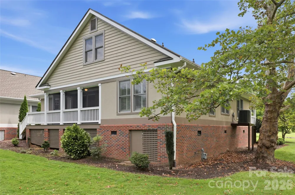 18 Creekside Way Asheville, NC 28804