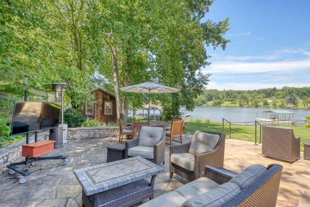 30 Shores Drive Hayesville, NC 28904