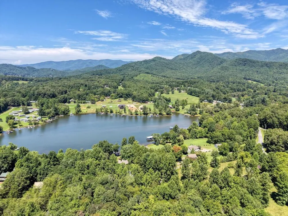 30 Shores Drive Hayesville, NC 28904