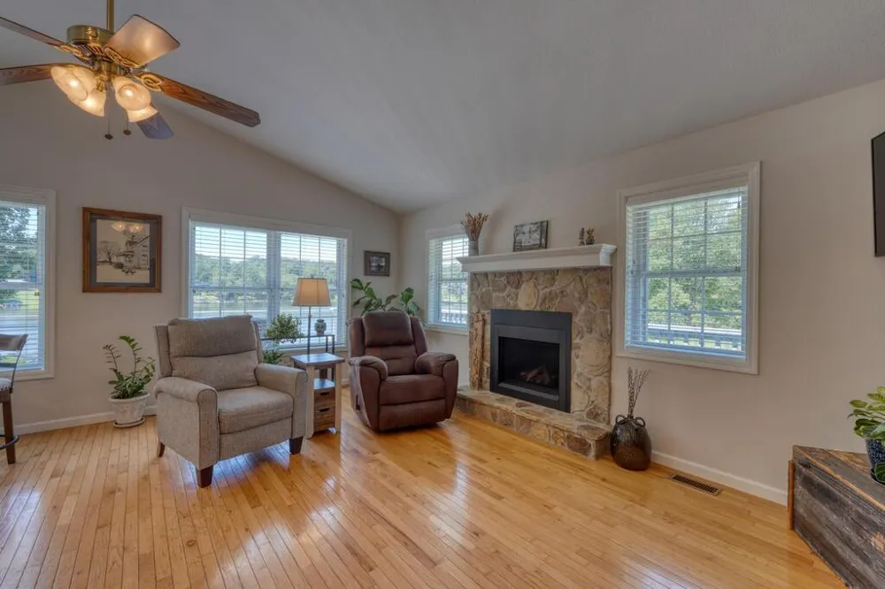 30 Shores Drive Hayesville, NC 28904