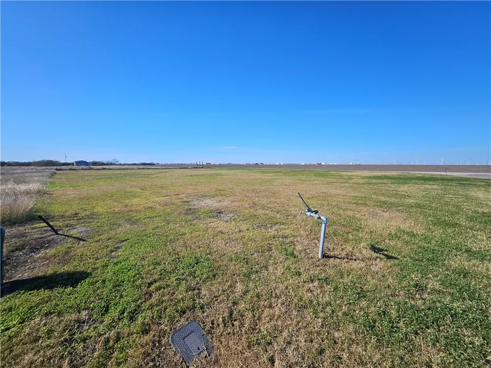 17 CR 2226 CIRCLE Taft, TX 78390