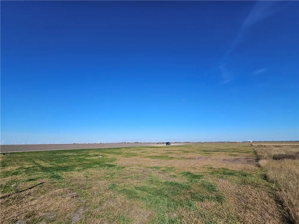 17 CR 2226 CIRCLE Taft, TX 78390