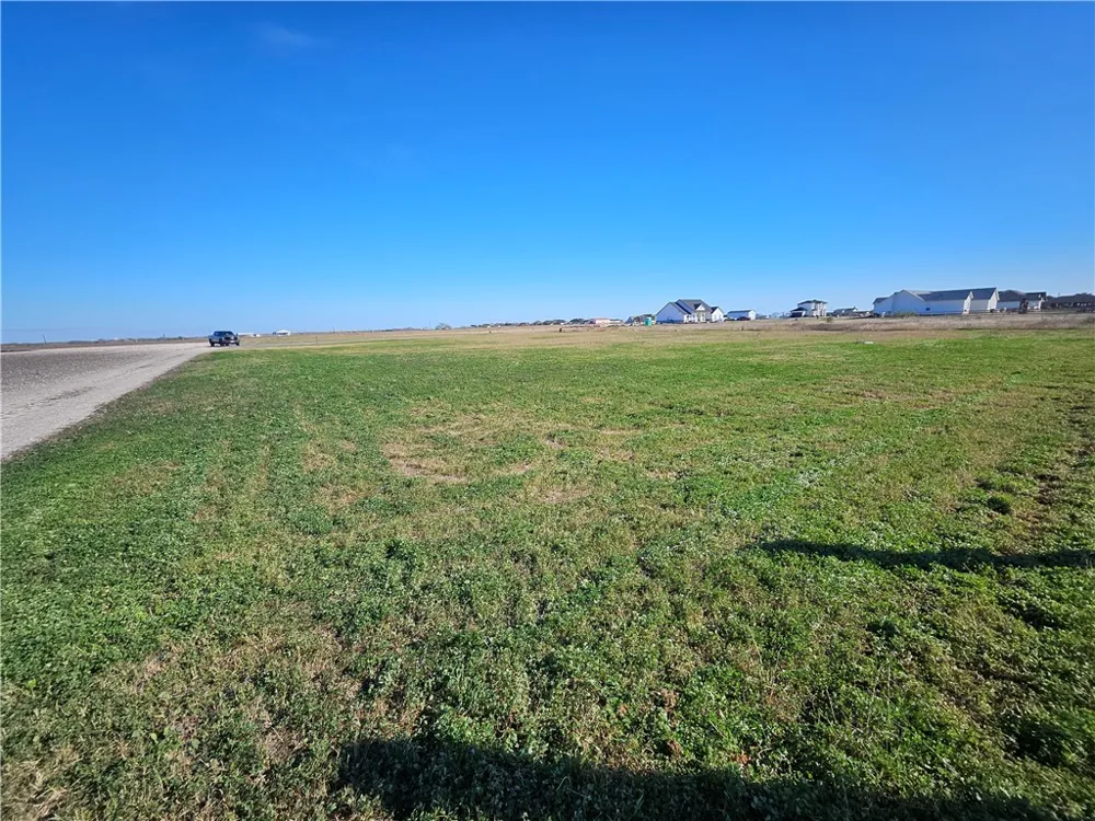 17 CR 2226 CIRCLE Taft, TX 78390