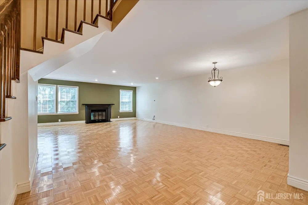 3902 Spring Brook Drive Edison, NJ 08820
