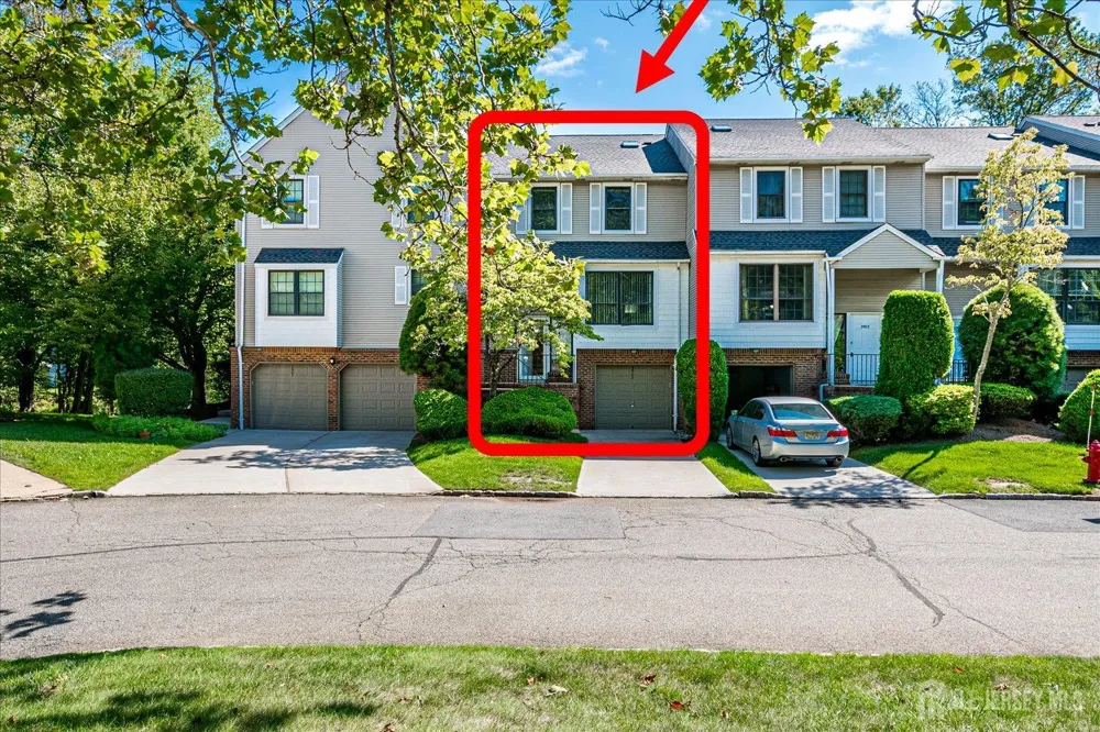 3902 Spring Brook Drive Edison, NJ 08820