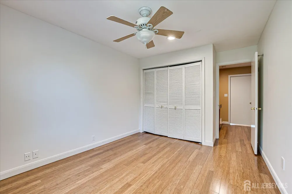 3902 Spring Brook Drive Edison, NJ 08820