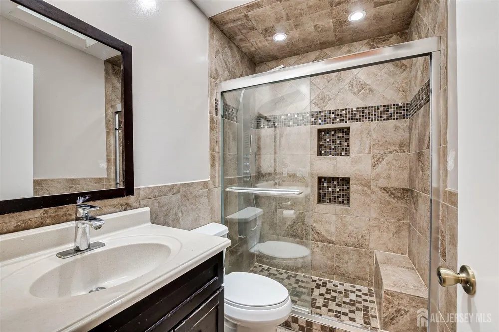 3902 Spring Brook Drive Edison, NJ 08820