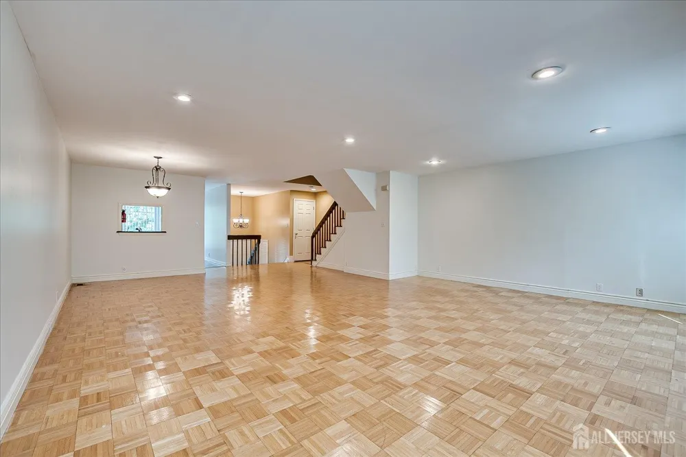 3902 Spring Brook Drive Edison, NJ 08820