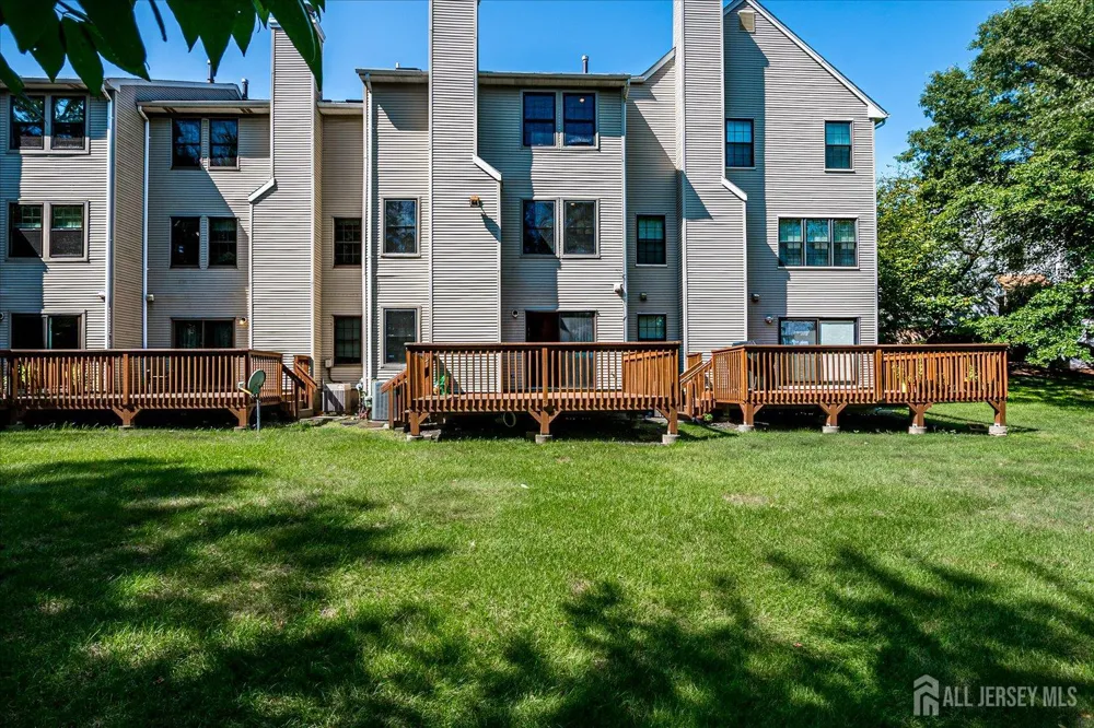 3902 Spring Brook Drive Edison, NJ 08820