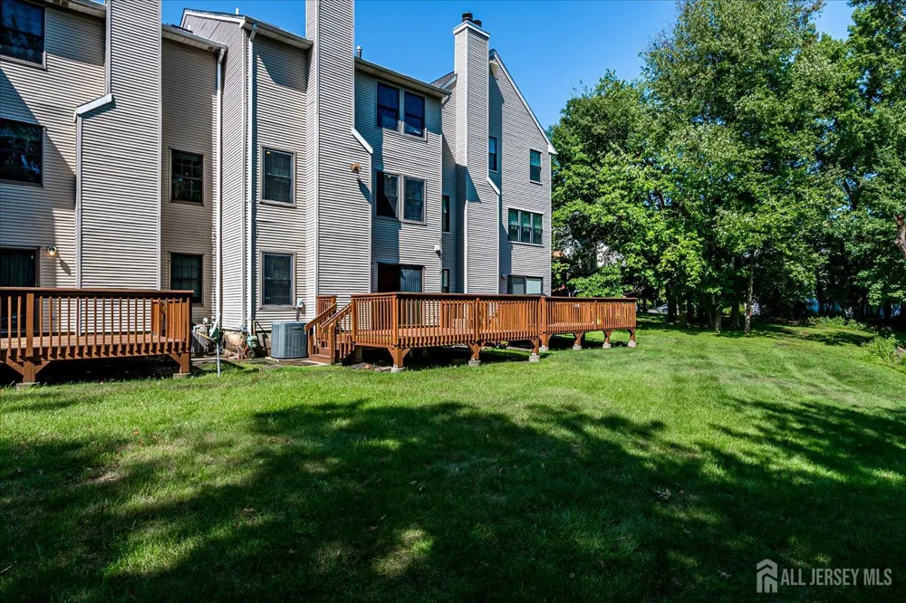 3902 Spring Brook Drive Edison, NJ 08820