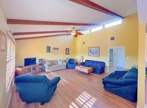 209 Crest Drive Kingsland, TX 78639