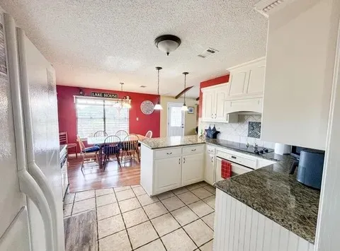209 Crest Drive Kingsland, TX 78639