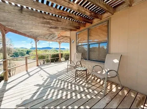 209 Crest Drive Kingsland, TX 78639