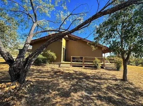 209 Crest Drive Kingsland, TX 78639