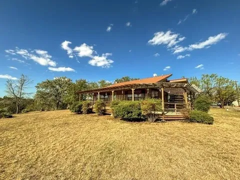 209 Crest Drive Kingsland, TX 78639