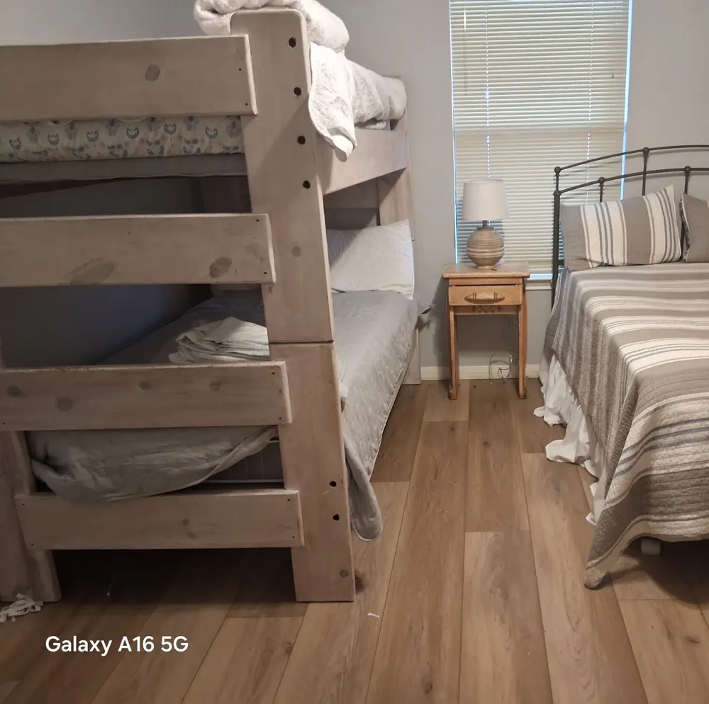 209 Crest Drive Kingsland, TX 78639