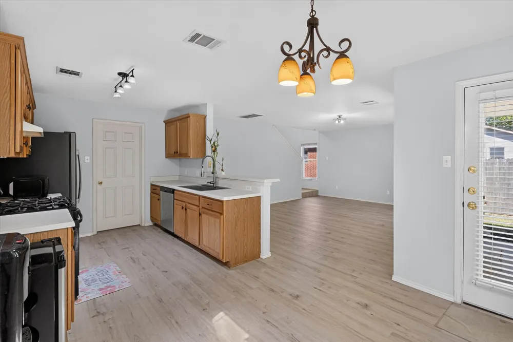 1516 Sleepytime Trail Pflugerville, TX 78660