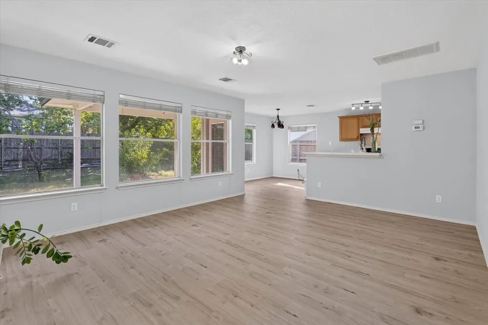 1516 Sleepytime Trail Pflugerville, TX 78660