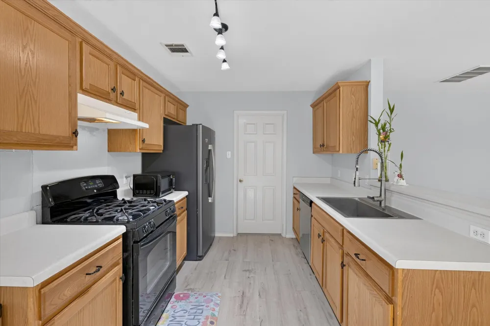 1516 Sleepytime Trail Pflugerville, TX 78660