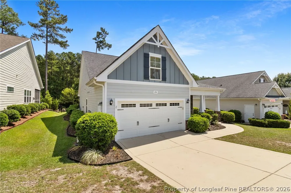 24 Glen Bend Court Spring Lake, NC 28390